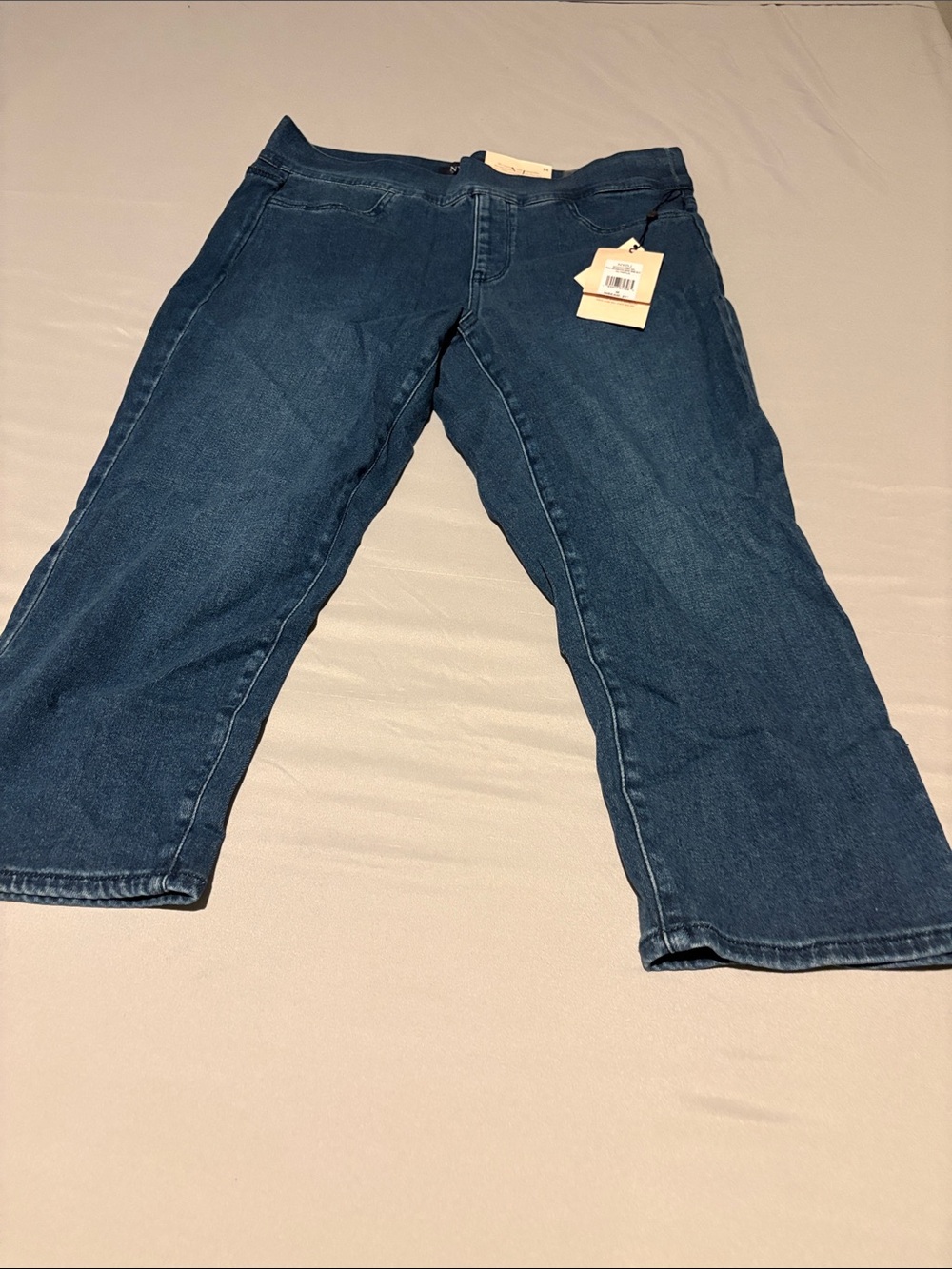 NYDJ crop pullon Dakota with slit Olympus  Dark Wash Denim Pants 28x21 medium